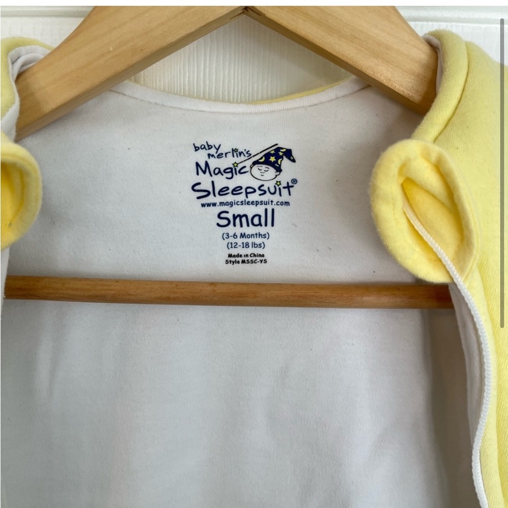 Merlin’s Magic Sleepsuit Size small - Picture 2 of 4